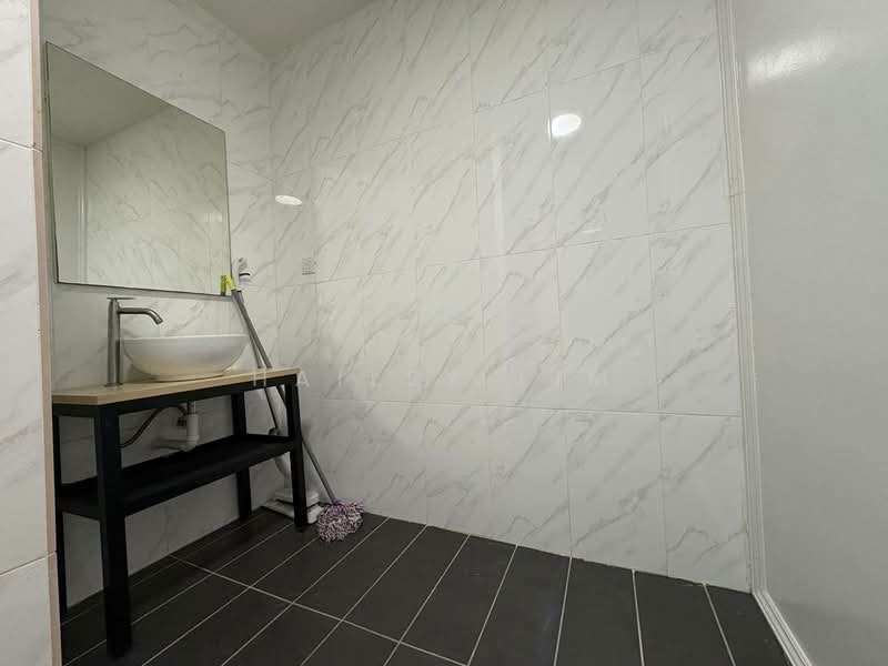 Service Residence for Rent at Marriot International Hotel @ Empire City - Hailey Lim - Bathroom - PropertyGuru.com.my