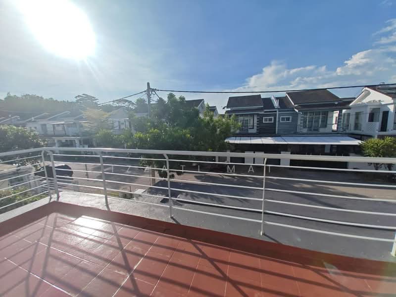 Semi-Detached House for Sale in Bandar Saujana Putra (Tanjong Duabelas) - Izzati Mat - Exterior - PropertyGuru.com.my