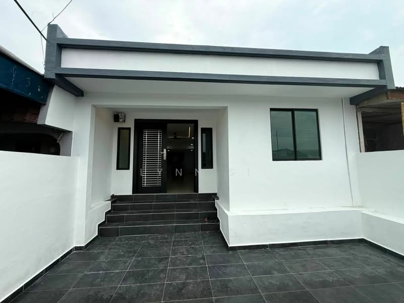 1-storey Terraced House for Sale in Taman Sri Skudai (Skudai) - Lynn SL - Exterior - PropertyGuru.com.my