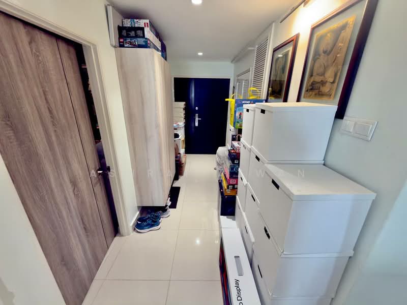 Condominium for Sale at Robson Condominium - Ashraf Azwan - Corridor - PropertyGuru.com.my