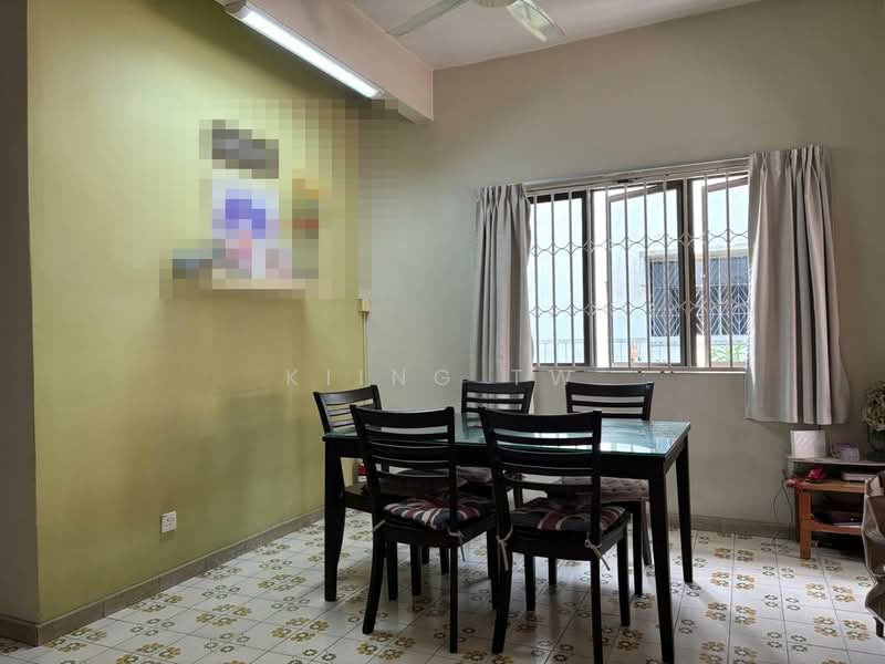 2-storey Terraced House for Sale in Taman Bukit Maluri (Kepong) - Kiing TW - Dining Room - PropertyGuru.com.my