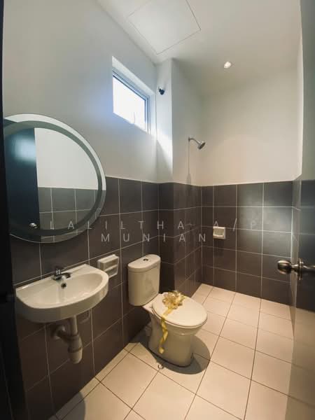 Terraced House for Sale in Rawang (Selangor) - Laliltha A/P Munian - Bathroom - PropertyGuru.com.my