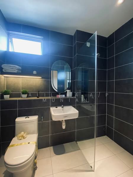 Terraced House for Sale in Rawang (Selangor) - Laliltha A/P Munian - Bathroom - PropertyGuru.com.my