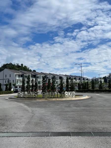 Rumah Teres 3 Tingkat untuk Dijual di Batu 9 (Cheras) - Jack Hor - Exterior - PropertyGuru.com.my