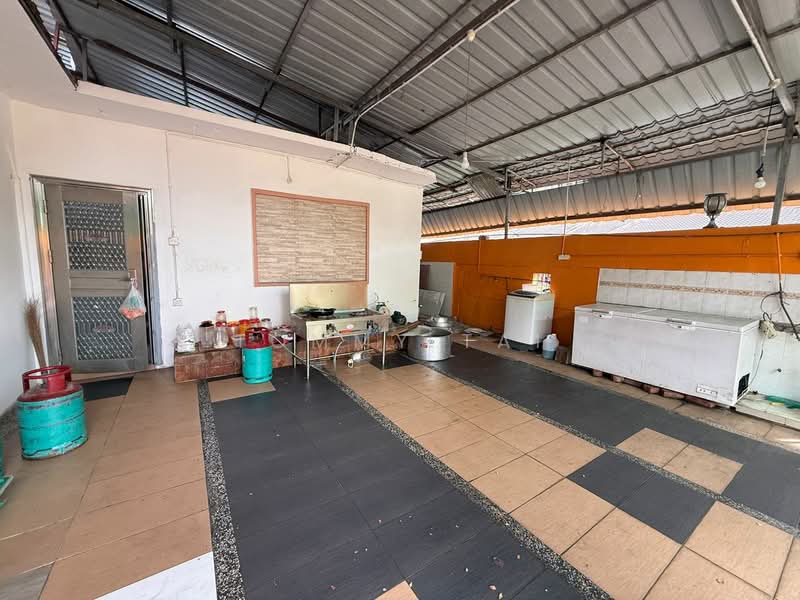 1-storey Terraced House for Sale in Taman Daya (Johor Bahru) - Tommy Tai - Kitchen - PropertyGuru.com.my
