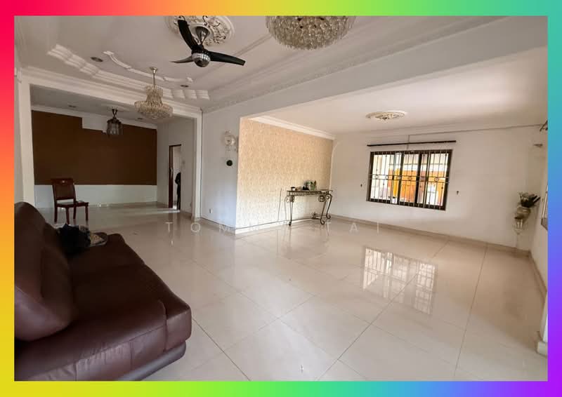 1-storey Terraced House for Sale in Taman Daya (Johor Bahru) - Tommy Tai - Living Room - PropertyGuru.com.my
