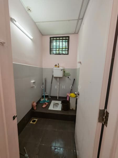 Shop for Rent in Taman Molek (Johor Bahru) - YC Khoo - PropertyGuru.com.my