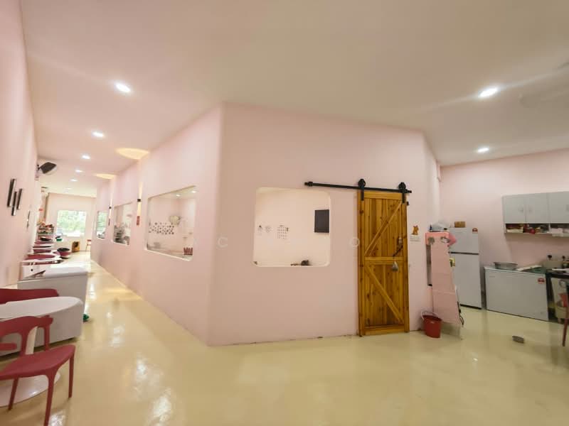 Shop for Rent in Taman Molek (Johor Bahru) - YC Khoo - PropertyGuru.com.my