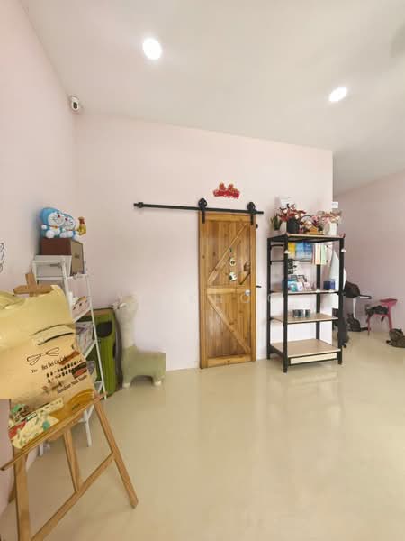 Shop for Rent in Taman Molek (Johor Bahru) - YC Khoo - PropertyGuru.com.my