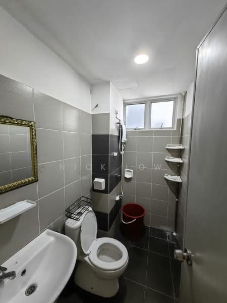 Apartment for Rent at Bayu Angkasa - Nick Low - Bathroom - PropertyGuru.com.my