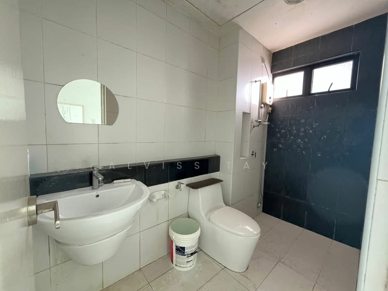 Servis Apartment untuk Disewa di Sky Peak Residences - Alviss Tay - Bathroom - PropertyGuru.com.my