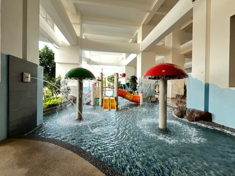 Servis Apartment untuk Disewa di Sky Peak Residences - Alviss Tay - Pool - PropertyGuru.com.my