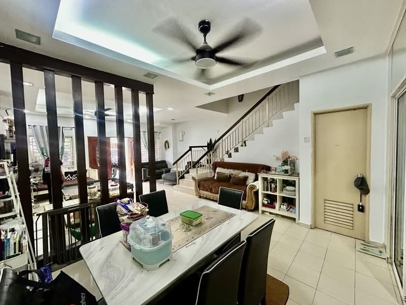 Rumah Teres 2 Tingkat untuk Dijual di Taman Puncak Saujana (Kajang) - Ali Idris - Living Room - PropertyGuru.com.my