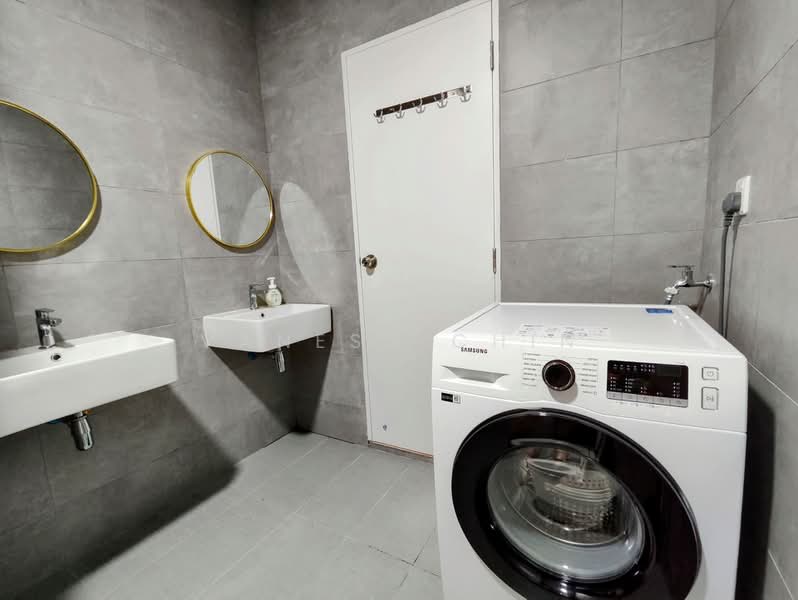 Servis Apartment untuk Disewa di Cubic Botanical - Vaness Chin - Bathroom - PropertyGuru.com.my