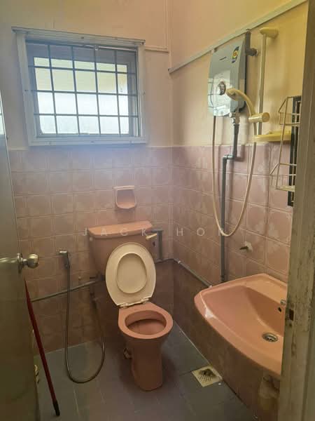1-storey Terraced House for Sale in Taman Mayang (Petaling Jaya) - Jack Hor - Bathroom - PropertyGuru.com.my
