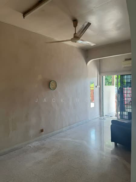 1-storey Terraced House for Sale in Taman Mayang (Petaling Jaya) - Jack Hor - Living Room - PropertyGuru.com.my