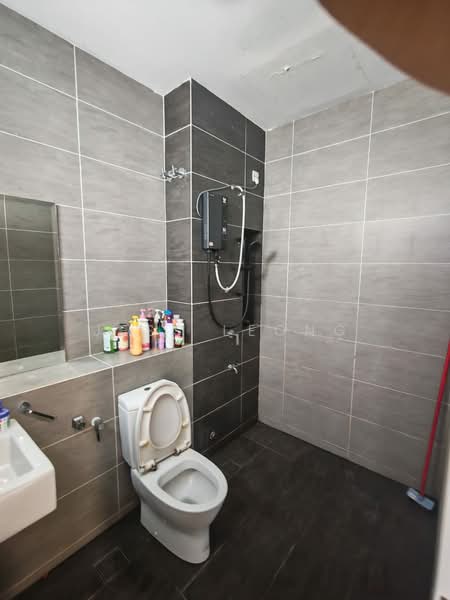 Rumah Teres 2 Tingkat untuk Disewa di Bandar Bukit Raja (Klang) - Jess Leong - Bathroom - PropertyGuru.com.my