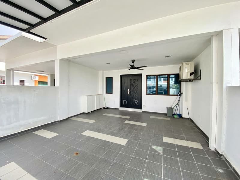 2-storey Terraced House for Sale in Shah Alam (Selangor) - Ali Idris - Entrance - PropertyGuru.com.my