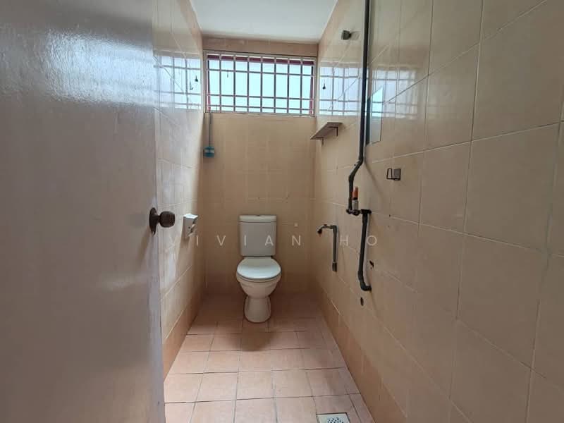 Shop / Office for Sale in Petaling Jaya (Selangor) - Vivian Ho - Bathroom - PropertyGuru.com.my