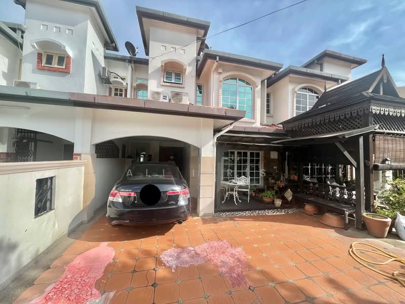 2-storey Terraced House for Sale in Usj 2 (Subang Jaya) - Ali Idris - Exterior - PropertyGuru.com.my