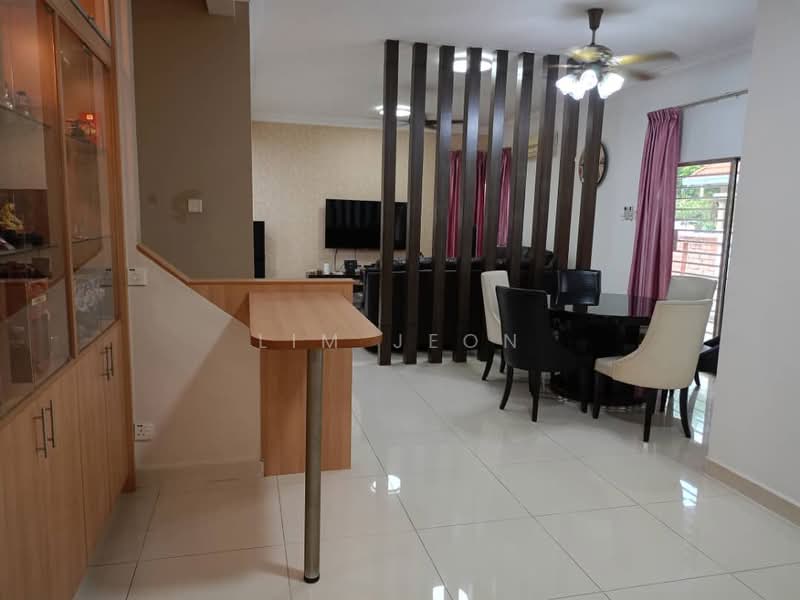 Rumah Berkembar untuk Dijual di Taman Aman Perdana (Kapar) - Lim Jeon - Dining Room - PropertyGuru.com.my