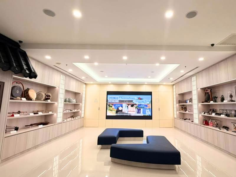 Retail Space for Rent in KL City Centre (Kuala Lumpur) - ROSALIND G. - Interior - PropertyGuru.com.my