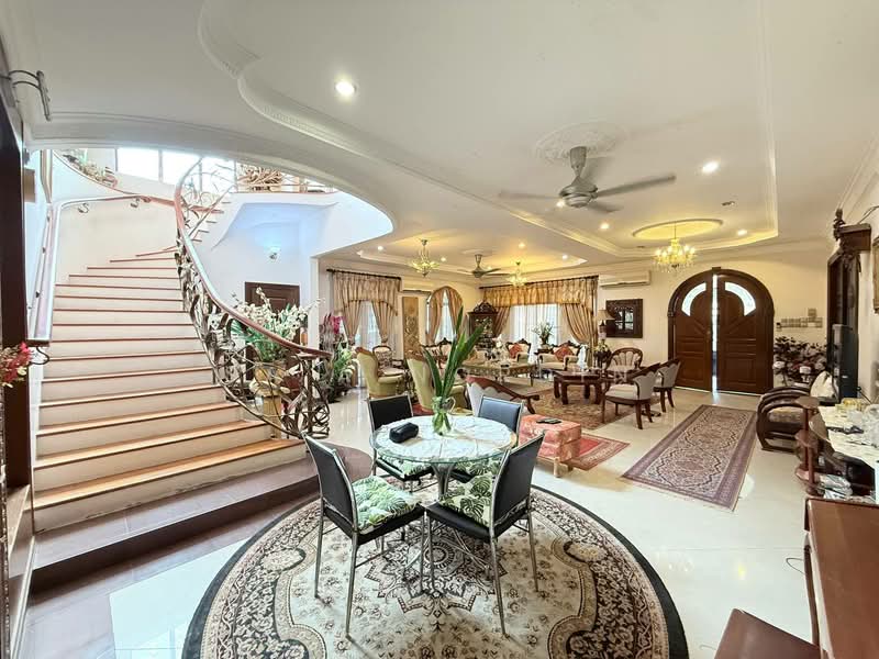 Rumah Banglo untuk Dijual di Seksyen 11 (Petaling Jaya) - Sa'a Nordin - Living Room - PropertyGuru.com.my