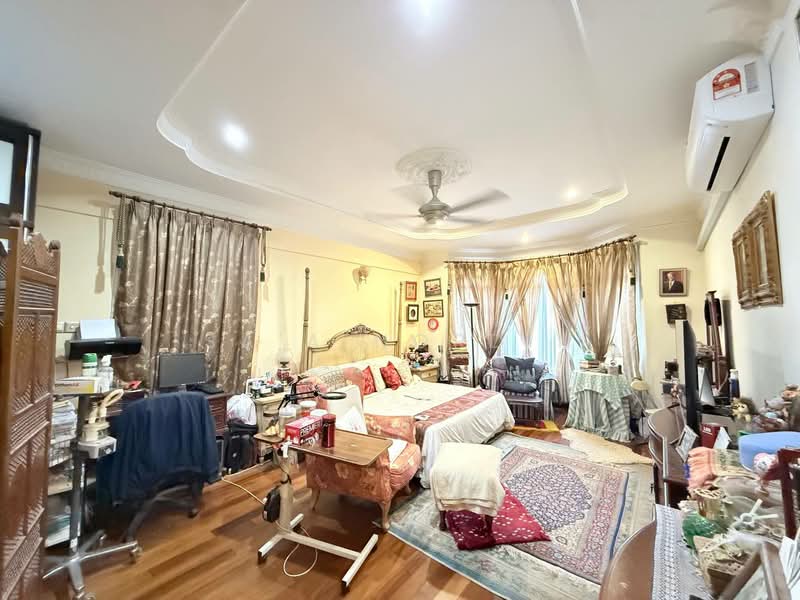 Rumah Banglo untuk Dijual di Seksyen 11 (Petaling Jaya) - Sa'a Nordin - Bedroom - PropertyGuru.com.my