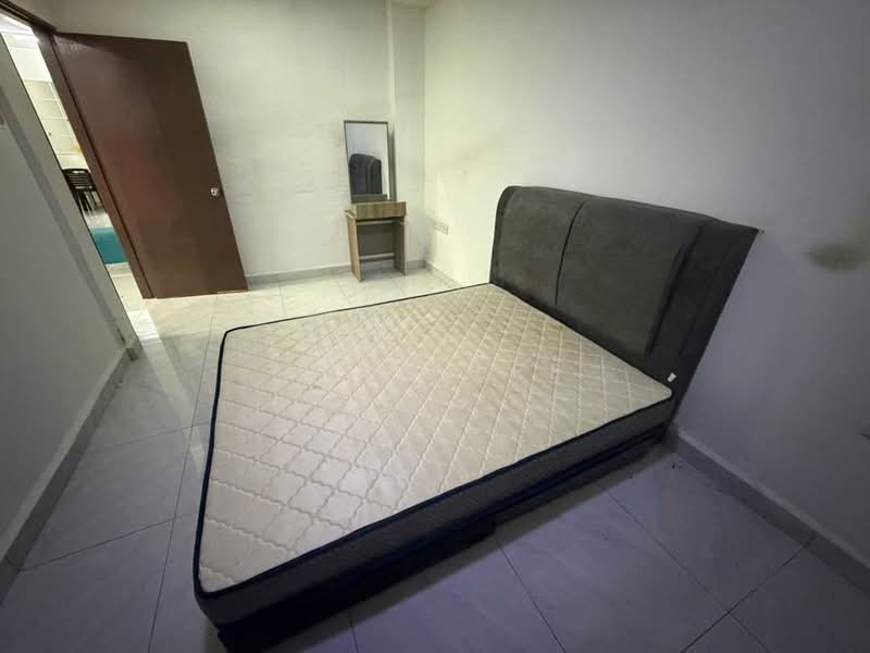 Rumah Teres 1 Tingkat untuk Disewa di Seksyen 2, Bandar Kinrara (Puchong) - Eddy Lee - Bedroom - PropertyGuru.com.my