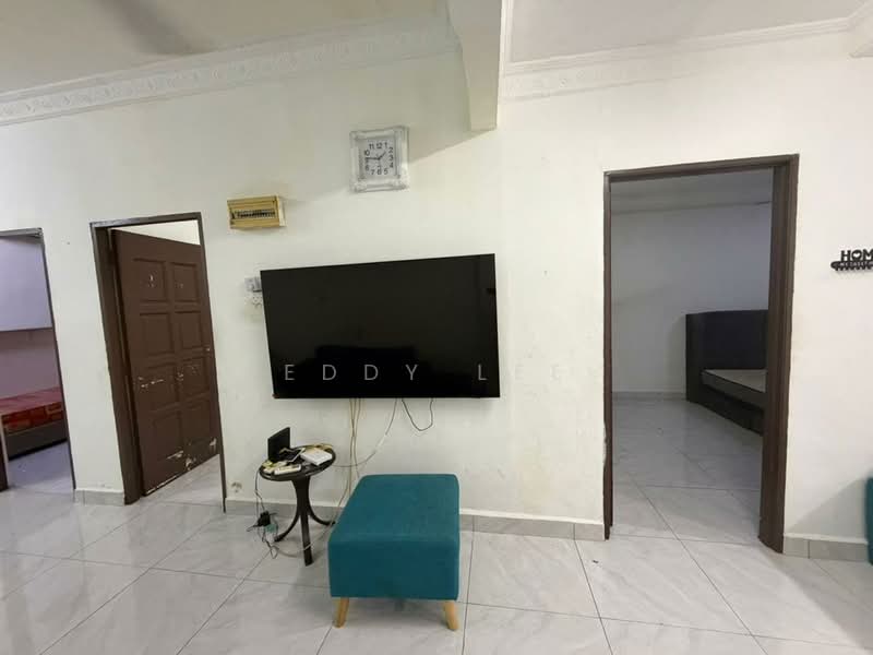 Rumah Teres 1 Tingkat untuk Disewa di Seksyen 2, Bandar Kinrara (Puchong) - Eddy Lee - Living Room - PropertyGuru.com.my
