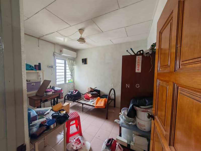 Flat for Sale at Desa Permai Indah Flat - Bryan H'ng - Bedroom - PropertyGuru.com.my