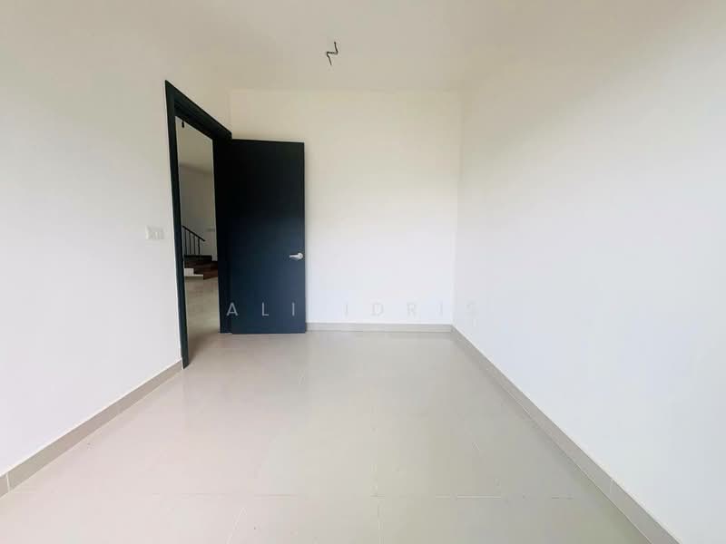 Rumah Teres 2 Tingkat untuk Dijual di Cyberjaya (Selangor) - Ali Idris - PropertyGuru.com.my