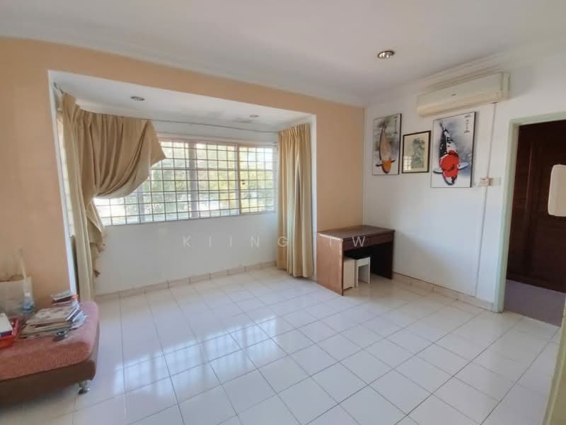 Rumah Teres 3 Tingkat untuk Dijual di Taman Fadason (Kepong) - Kiing TW - Living Room - PropertyGuru.com.my