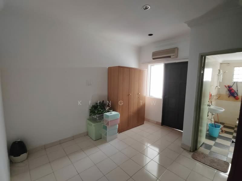 Rumah Teres 3 Tingkat untuk Dijual di Taman Fadason (Kepong) - Kiing TW - Interior - PropertyGuru.com.my