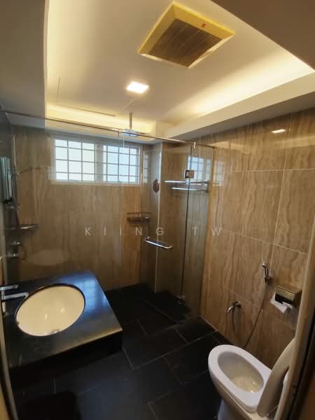 Rumah Teres 3 Tingkat untuk Dijual di Taman Fadason (Kepong) - Kiing TW - Bathroom - PropertyGuru.com.my