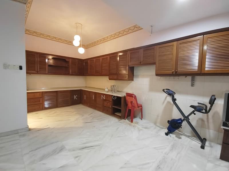 Rumah Teres 3 Tingkat untuk Dijual di Taman Fadason (Kepong) - Kiing TW - Kitchen - PropertyGuru.com.my