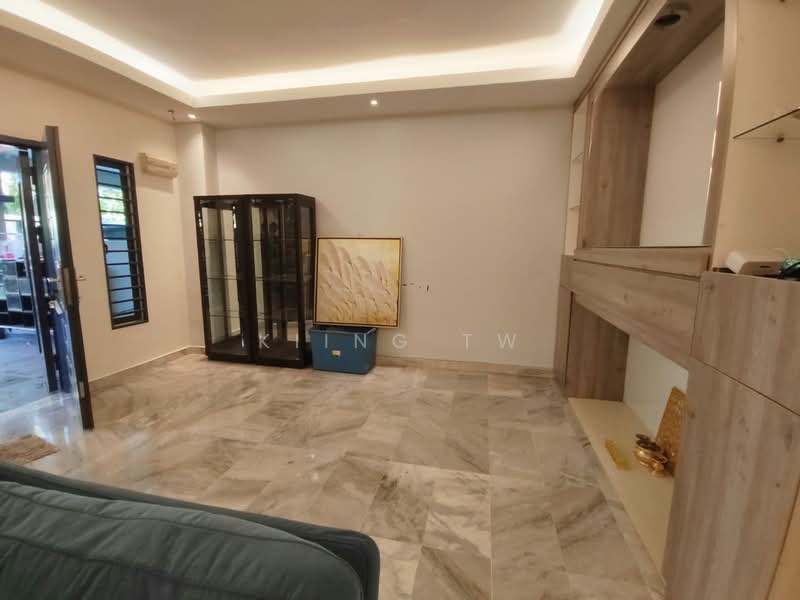 Rumah Teres 3 Tingkat untuk Dijual di Taman Fadason (Kepong) - Kiing TW - Living Room - PropertyGuru.com.my