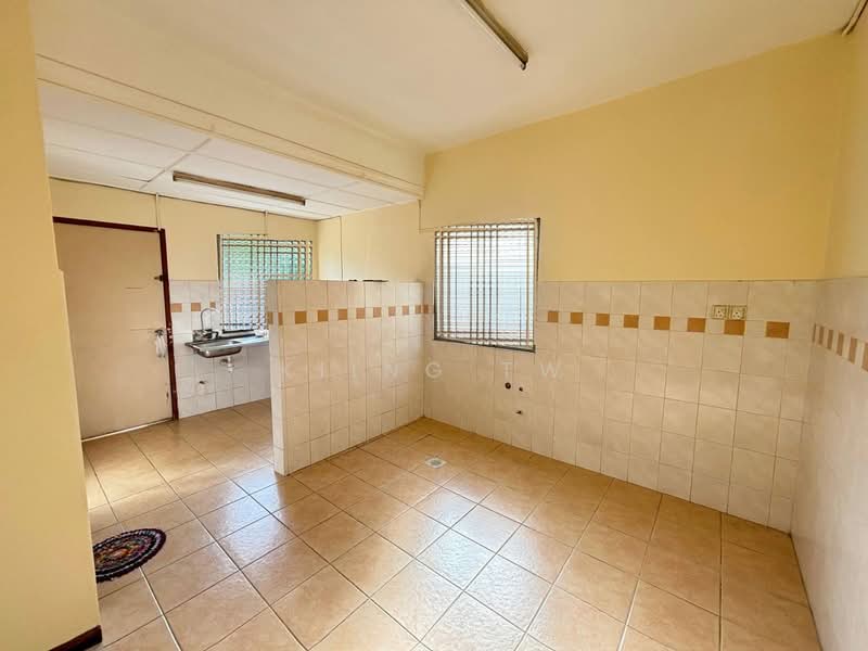 Semi-Detached House for Sale in Fortune Park Kepong (Kepong) - Kiing TW - Kitchen - PropertyGuru.com.my