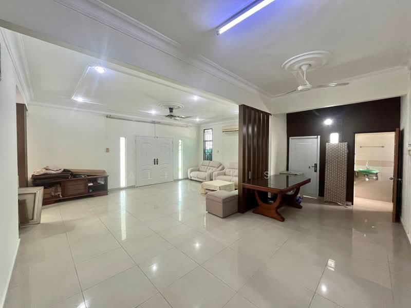 Rumah Berkembar untuk Dijual di Taman Kajang Impian (Kajang) - Ali Idris - Living Room - PropertyGuru.com.my
