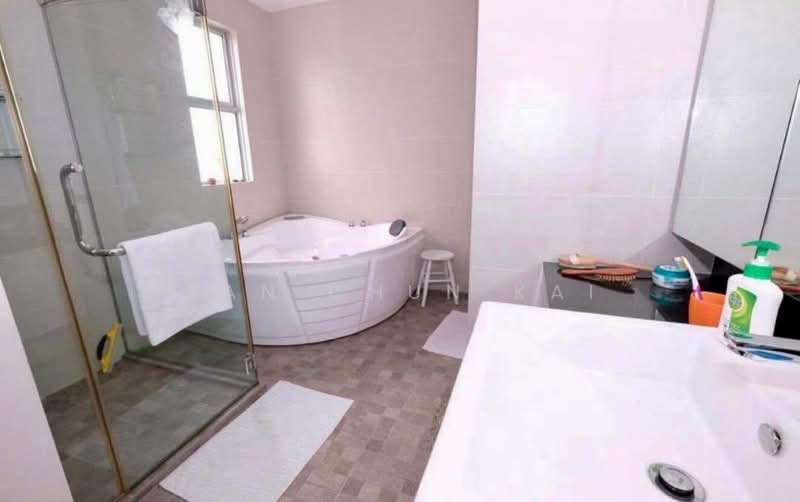 Kondominium untuk Disewa di Elit Heights @ Bayan City - Gan Chun Kai - Bathroom - PropertyGuru.com.my