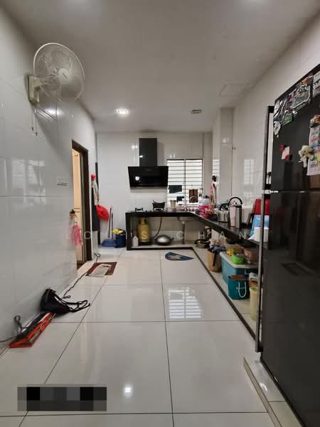 2-storey Terraced House for Sale in Port Klang (Pelabuhan Klang) (Selangor) - Louis Chan - Kitchen - PropertyGuru.com.my