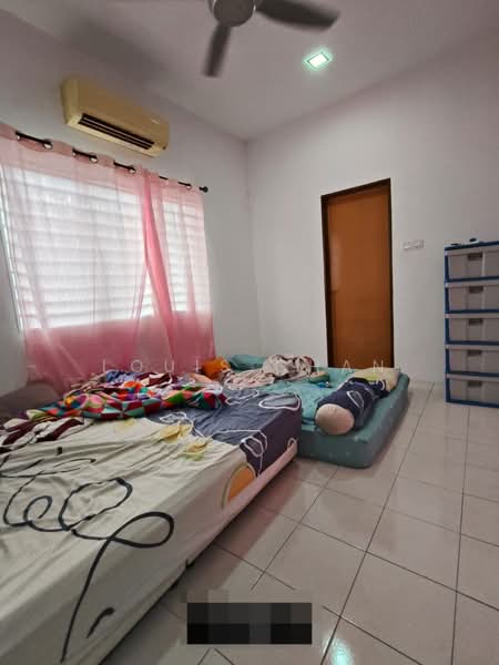 2-storey Terraced House for Sale in Port Klang (Pelabuhan Klang) (Selangor) - Louis Chan - Bedroom - PropertyGuru.com.my