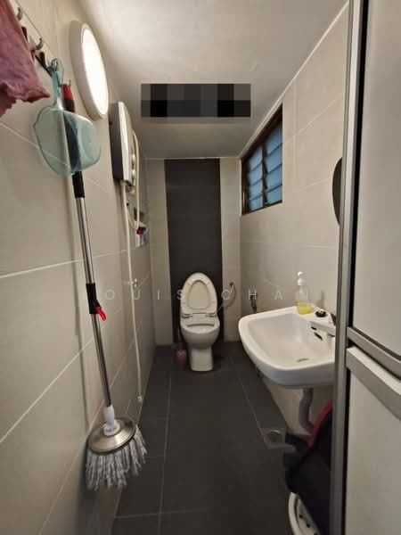 2-storey Terraced House for Sale in Port Klang (Pelabuhan Klang) (Selangor) - Louis Chan - Bathroom - PropertyGuru.com.my
