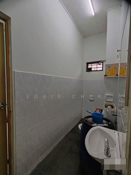 Rumah Teres 2 Tingkat untuk Dijual di Taman Pendamar Indah 2 (Klang) - Louis Chan - Bathroom - PropertyGuru.com.my