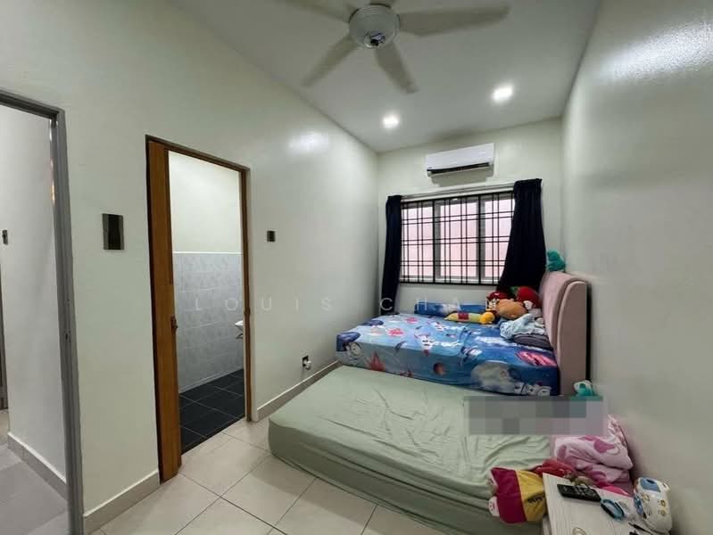 Rumah Teres 2 Tingkat untuk Dijual di Taman Pendamar Indah 2 (Klang) - Louis Chan - Bedroom - PropertyGuru.com.my