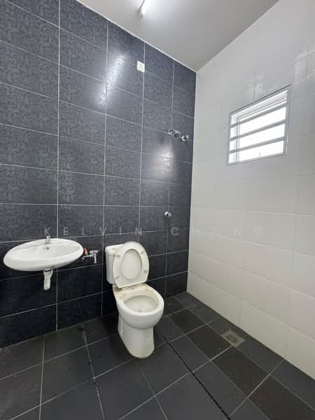 2-storey Terraced House for Sale in Taman Menglembu Timur (Menglembu) - Kelvin Chong - Bathroom - PropertyGuru.com.my