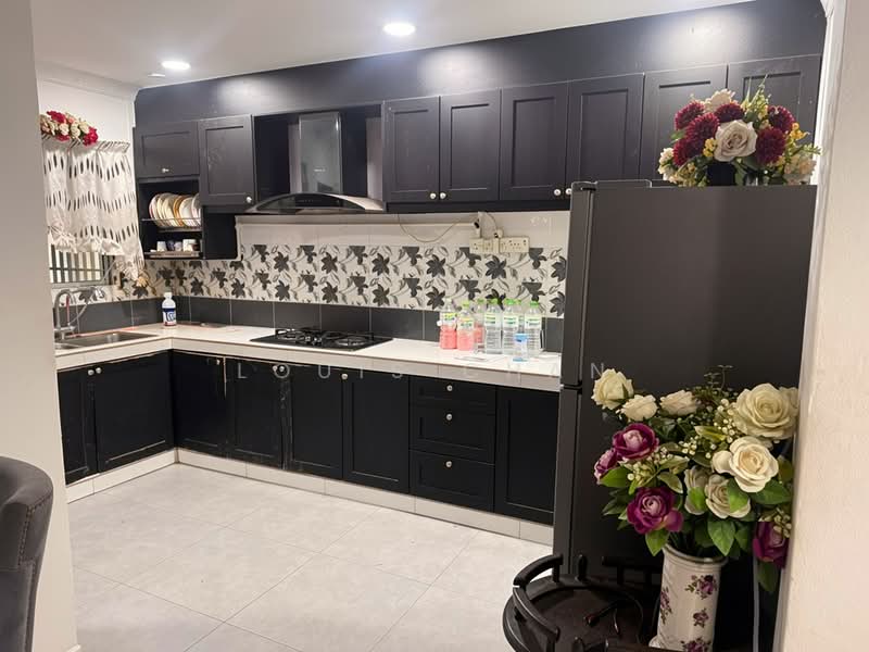 Rumah Teres 2 Tingkat untuk Dijual di Taman Pendamar Indah 2 (Klang) - Louis Chan - Kitchen - PropertyGuru.com.my