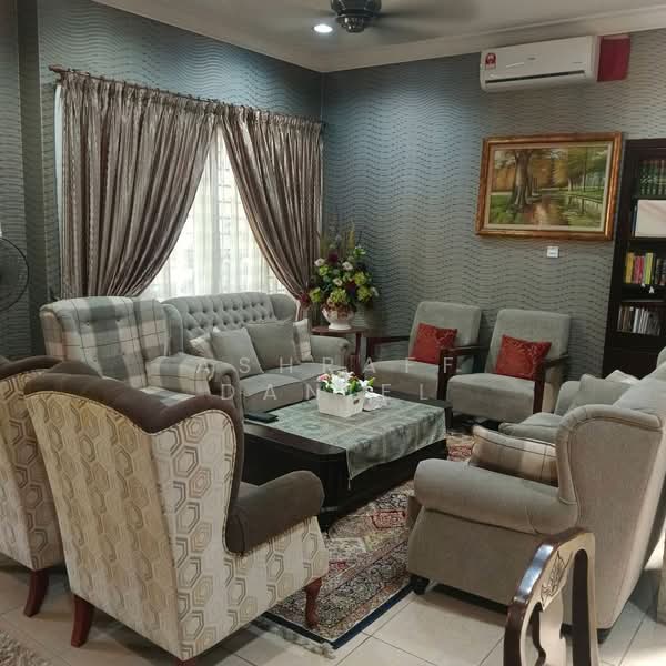 Terraced House for Sale in Bukit Jelutong (Shah Alam) - Ashraff Daniel - Living Room - PropertyGuru.com.my