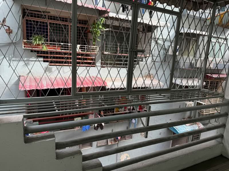Rumah Flat untuk Disewa di Kuchai Entrepreneurs Park - Jim Lee - Balcony - PropertyGuru.com.my