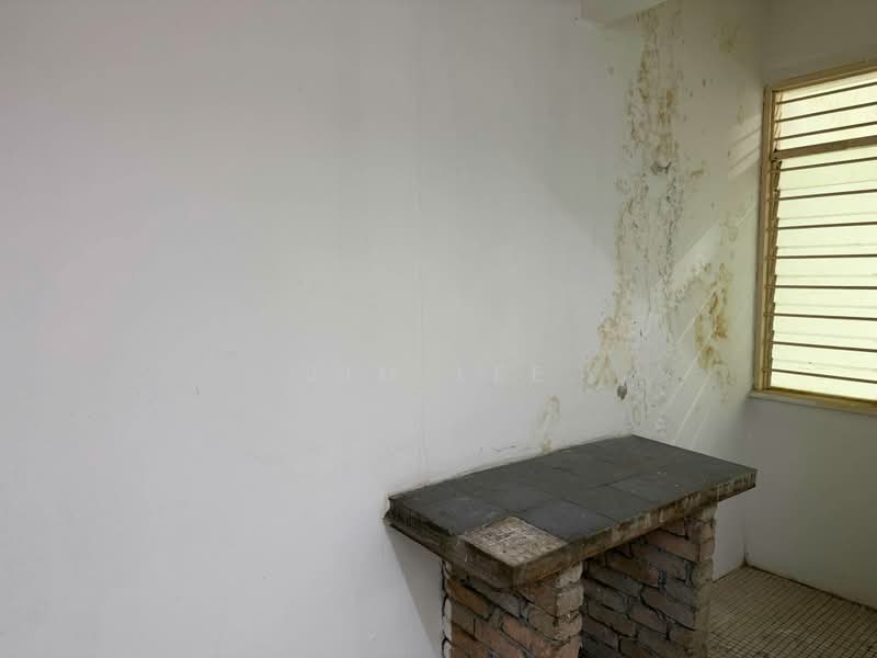 Rumah Flat untuk Disewa di Kuchai Entrepreneurs Park - Jim Lee - Backyard - PropertyGuru.com.my